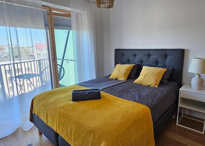 With Seaview Apartamento